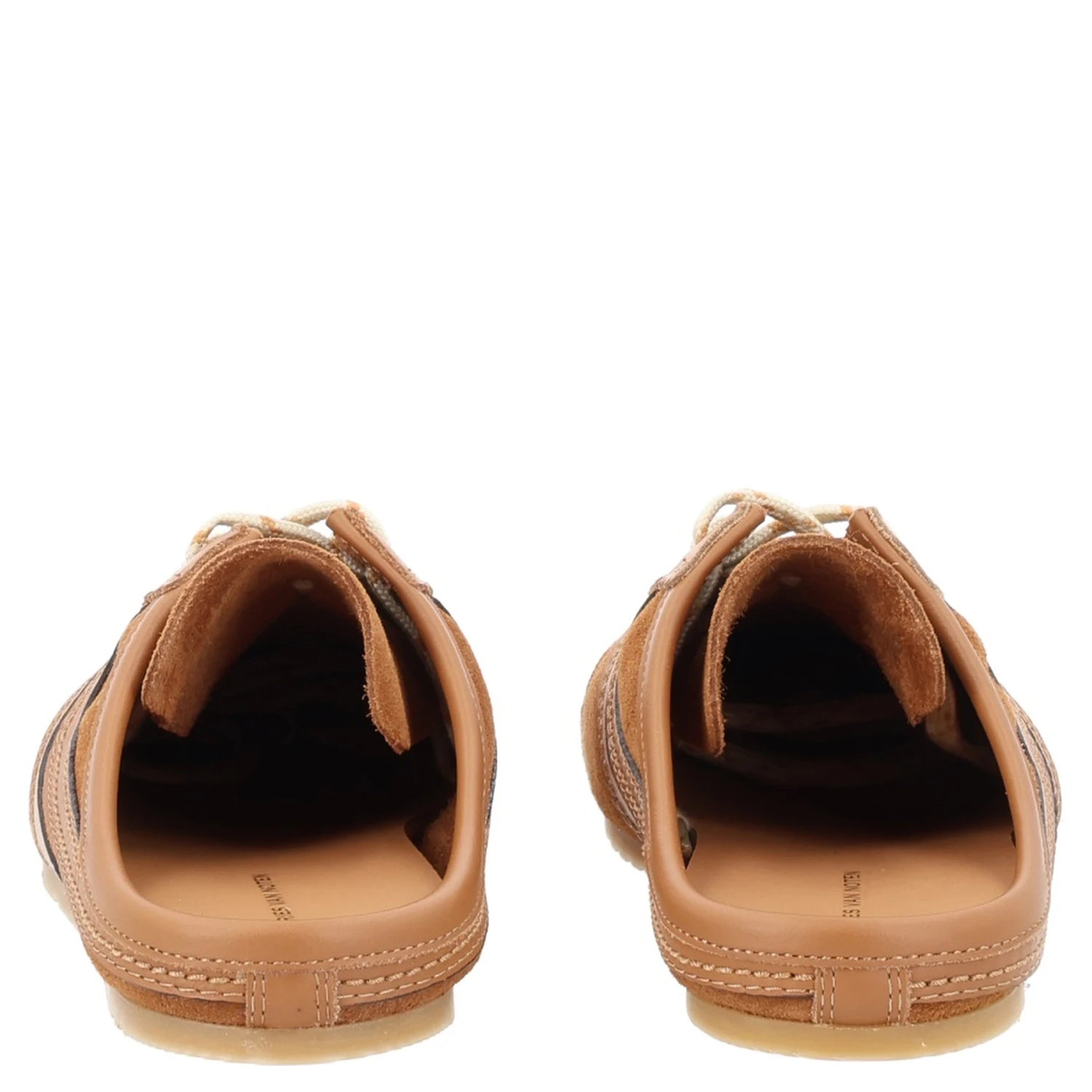 SLIP-ON SNEAKER