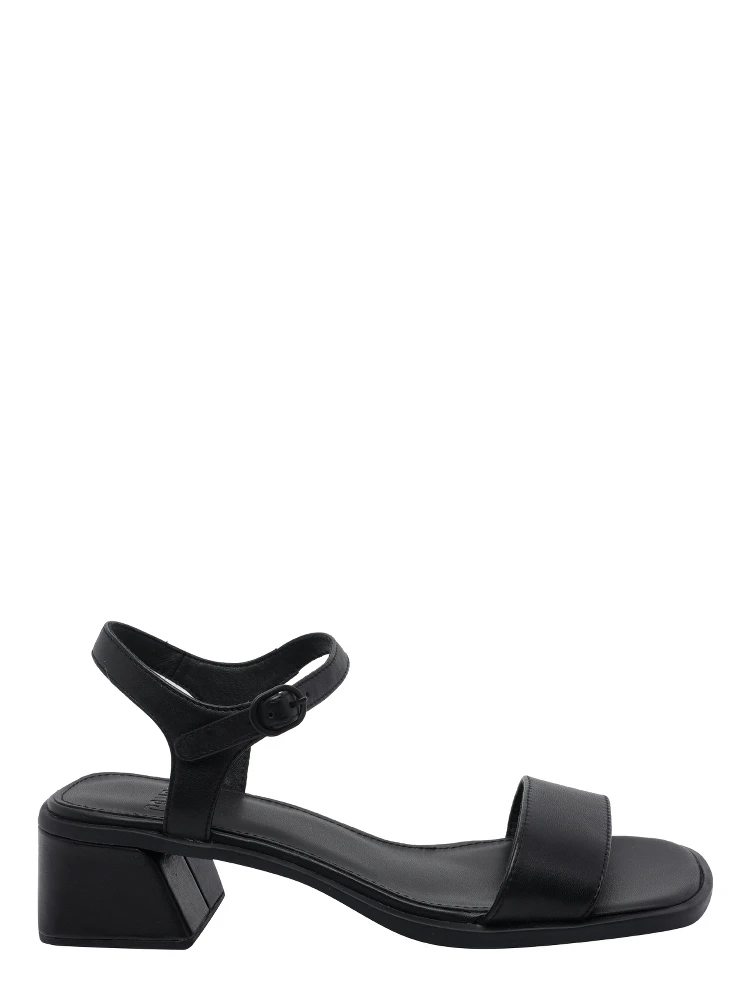 Camper With Heel Black