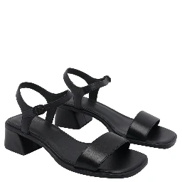 Camper With Heel Black