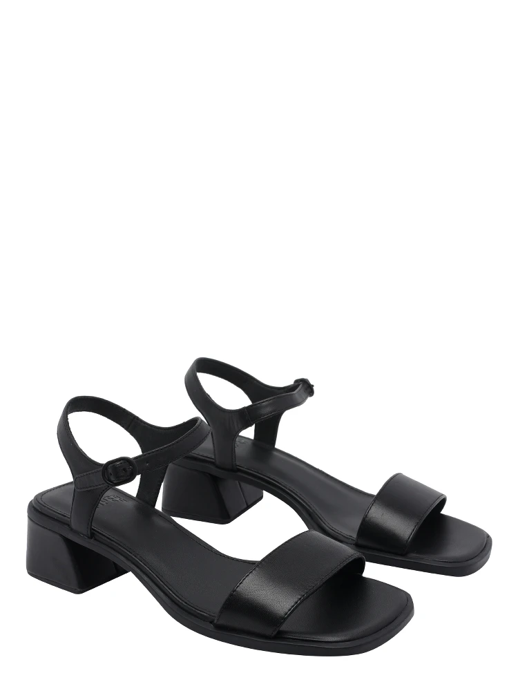 Camper With Heel Black alternative