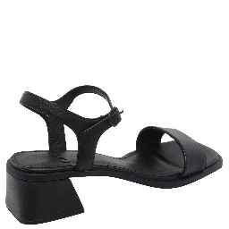 Camper With Heel Black