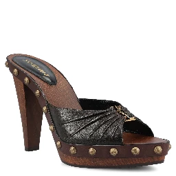 صنادل سان لوران