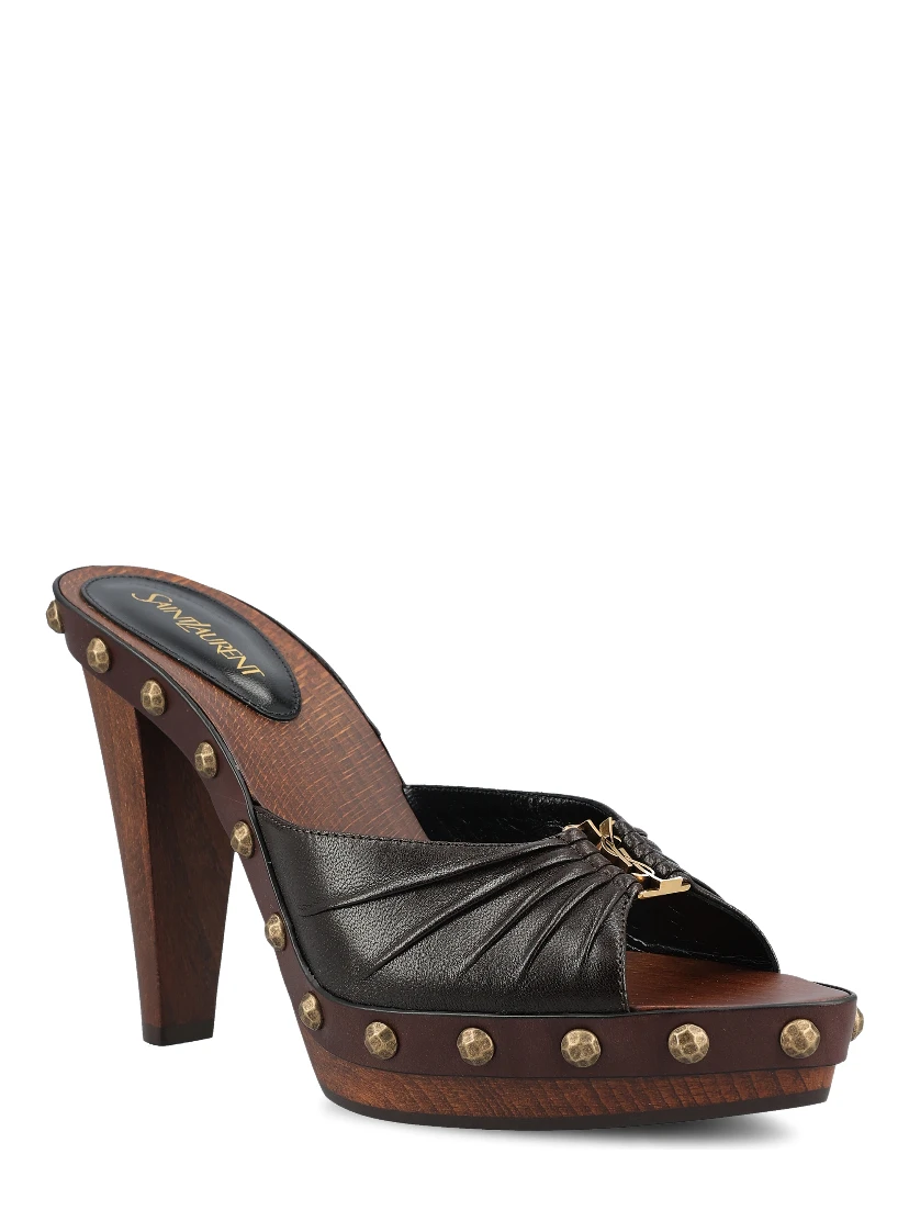 صنادل سان لوران