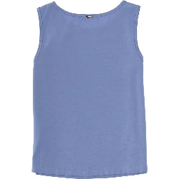 قمصان قطنية.