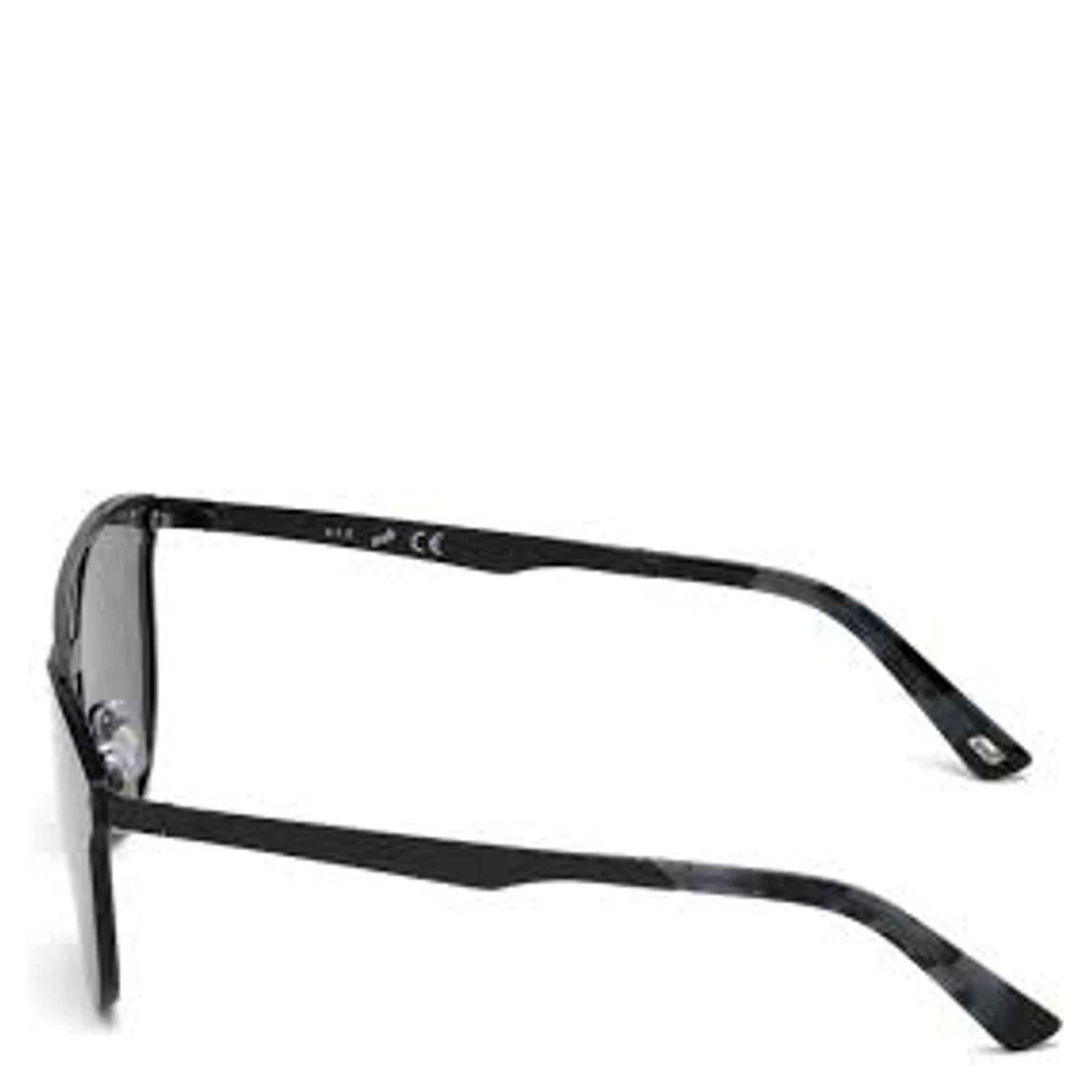 نظارات شمسية معدنية سوداء