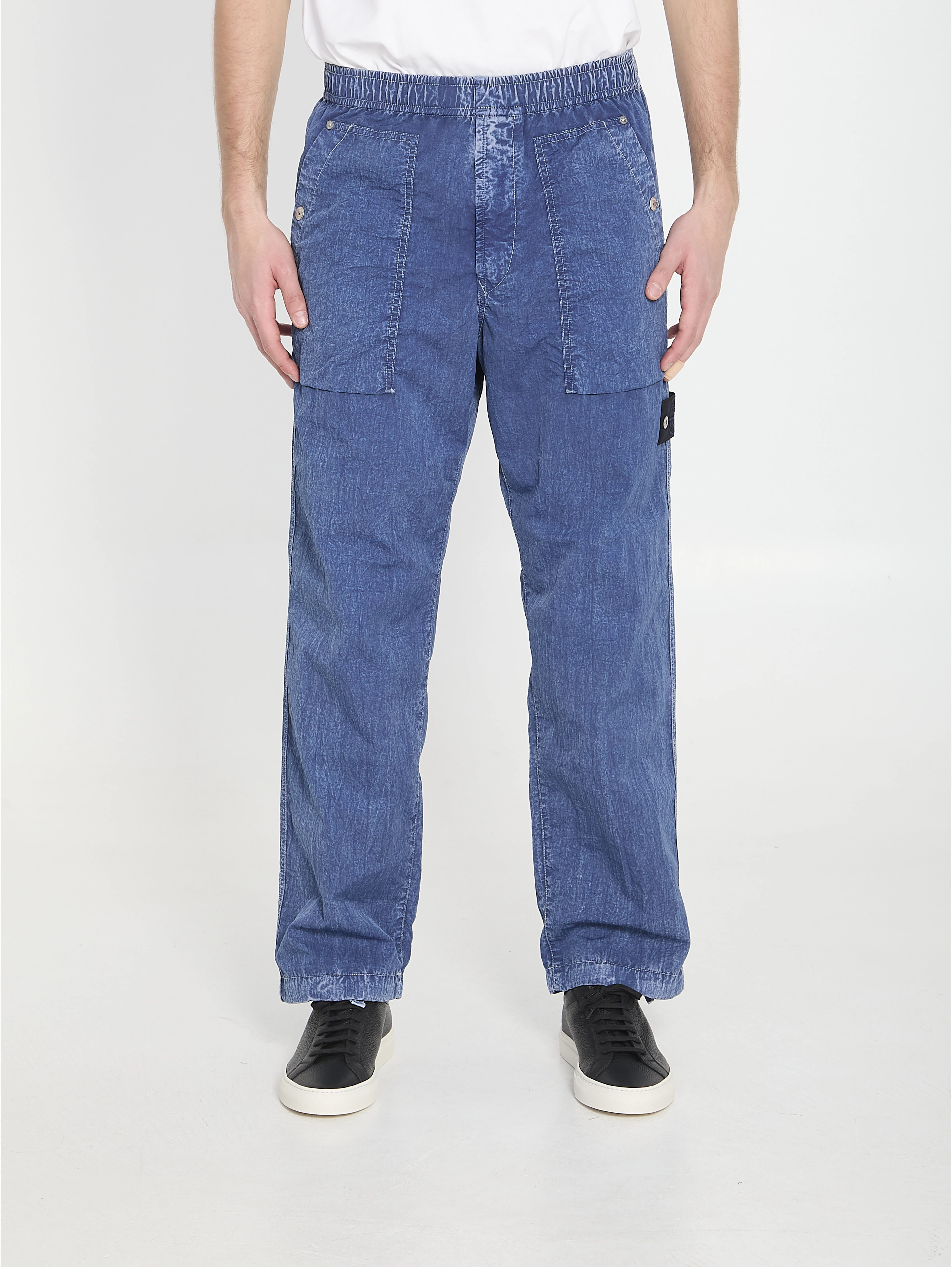 Loose trousers