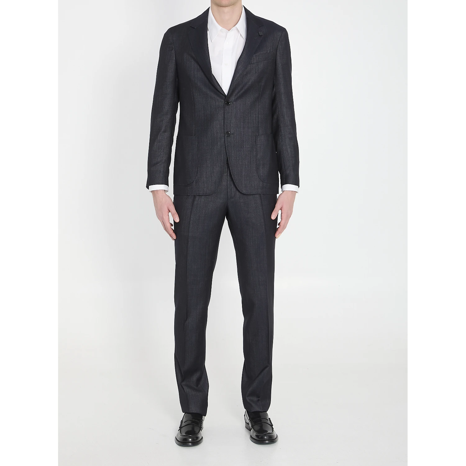 Single-breasted wool blend suit