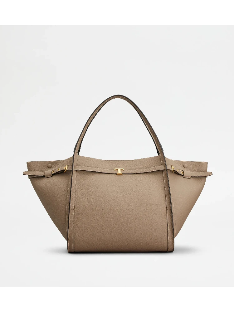 Large handbag in leather
