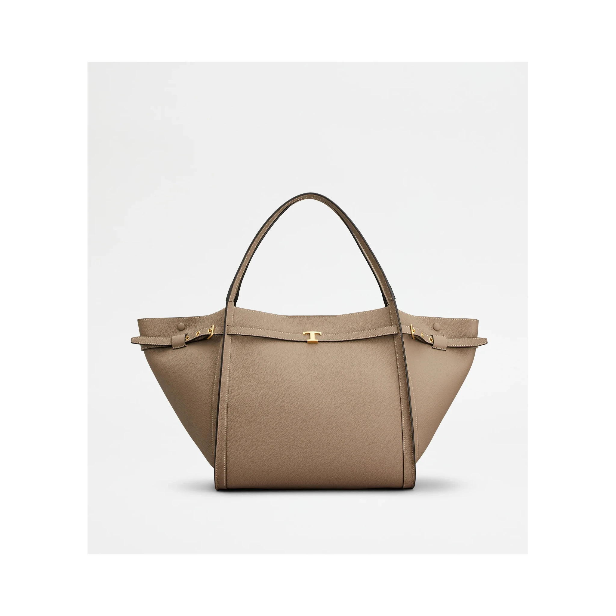 Large handbag in leather