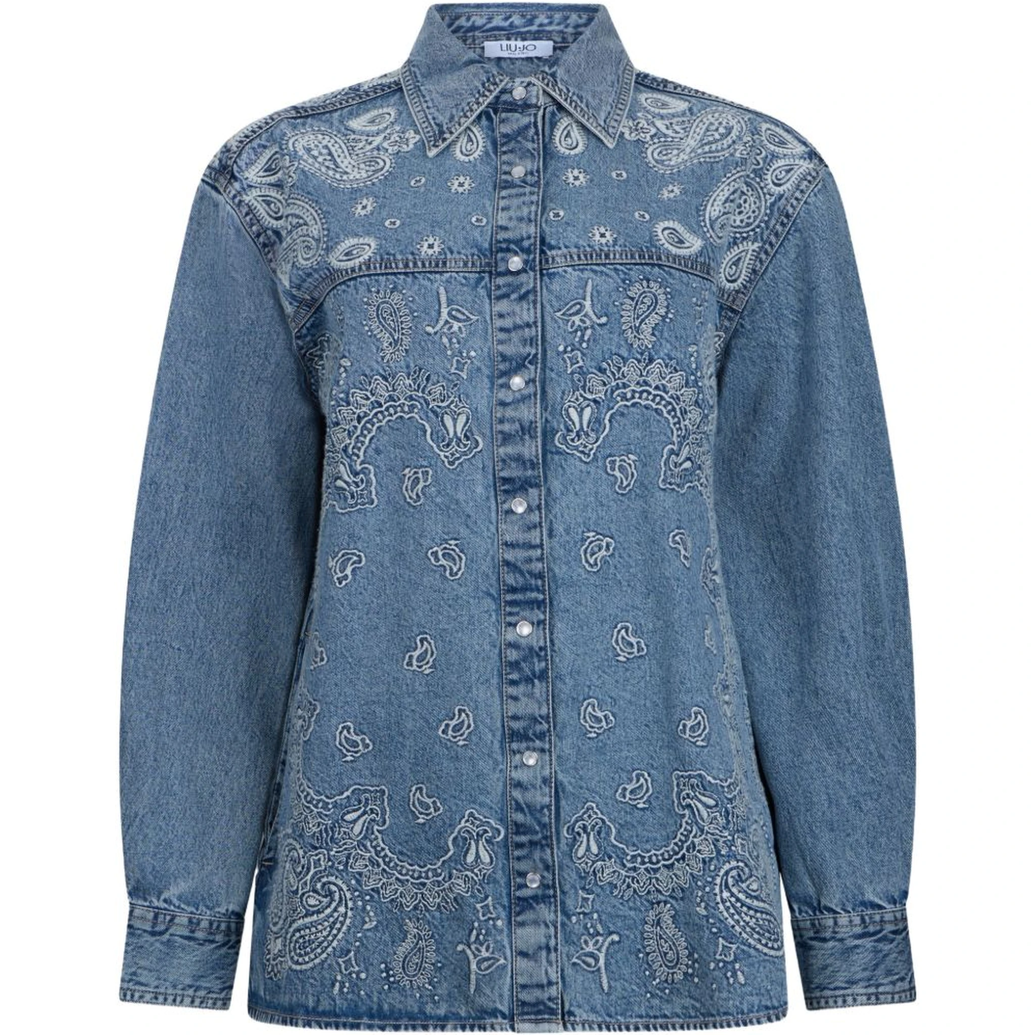 جاكيتات ليو جو الزرقاء