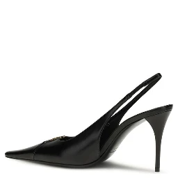 حذاء بكعب عالٍ من جلد العجل الأسود من بوس توروس