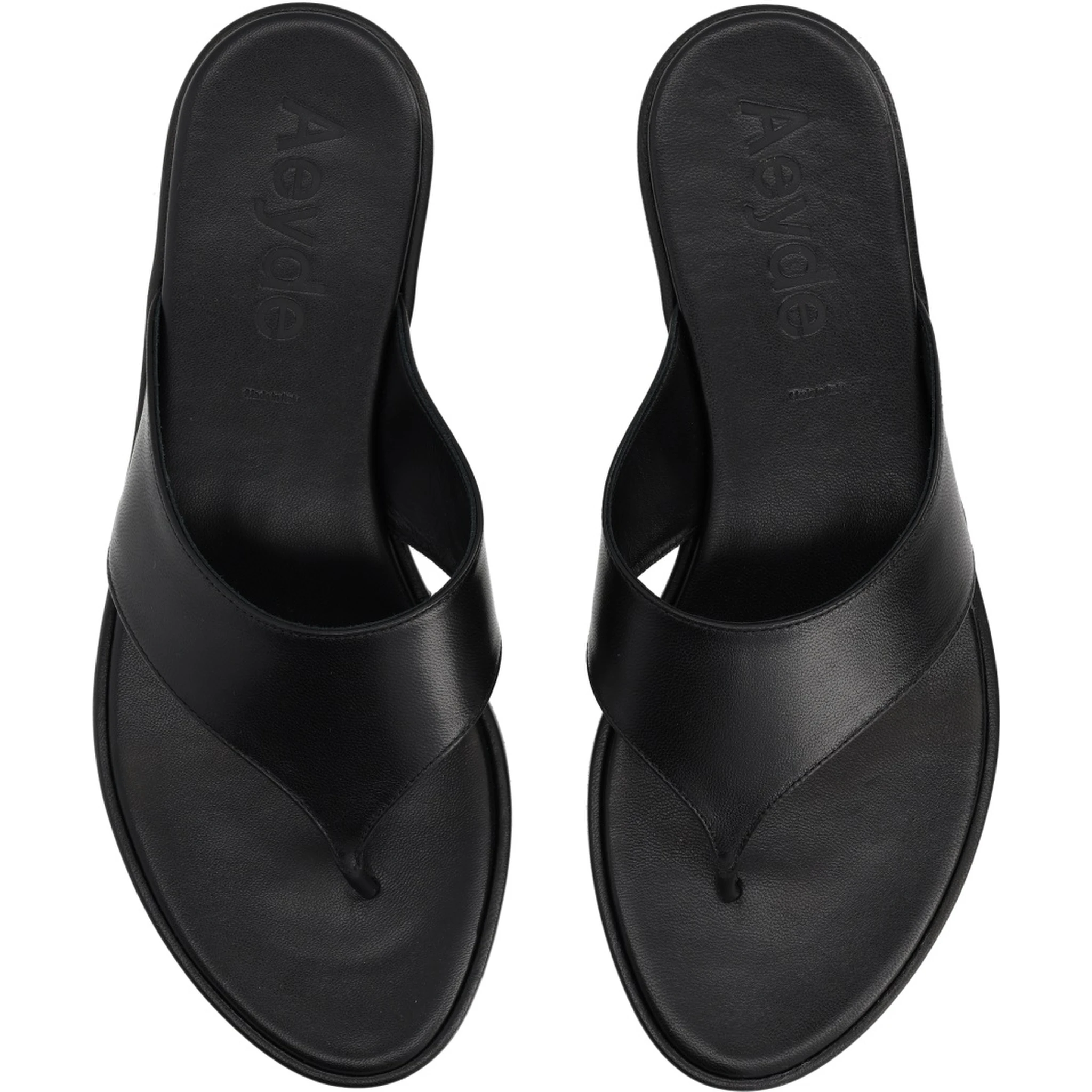 LEATHER THONG SANDAL