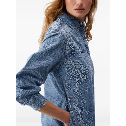 جاكيتات ليو جو الزرقاء