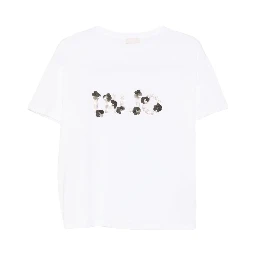 تيشيرتات وبولو بيضاء من تصميم ليو جو