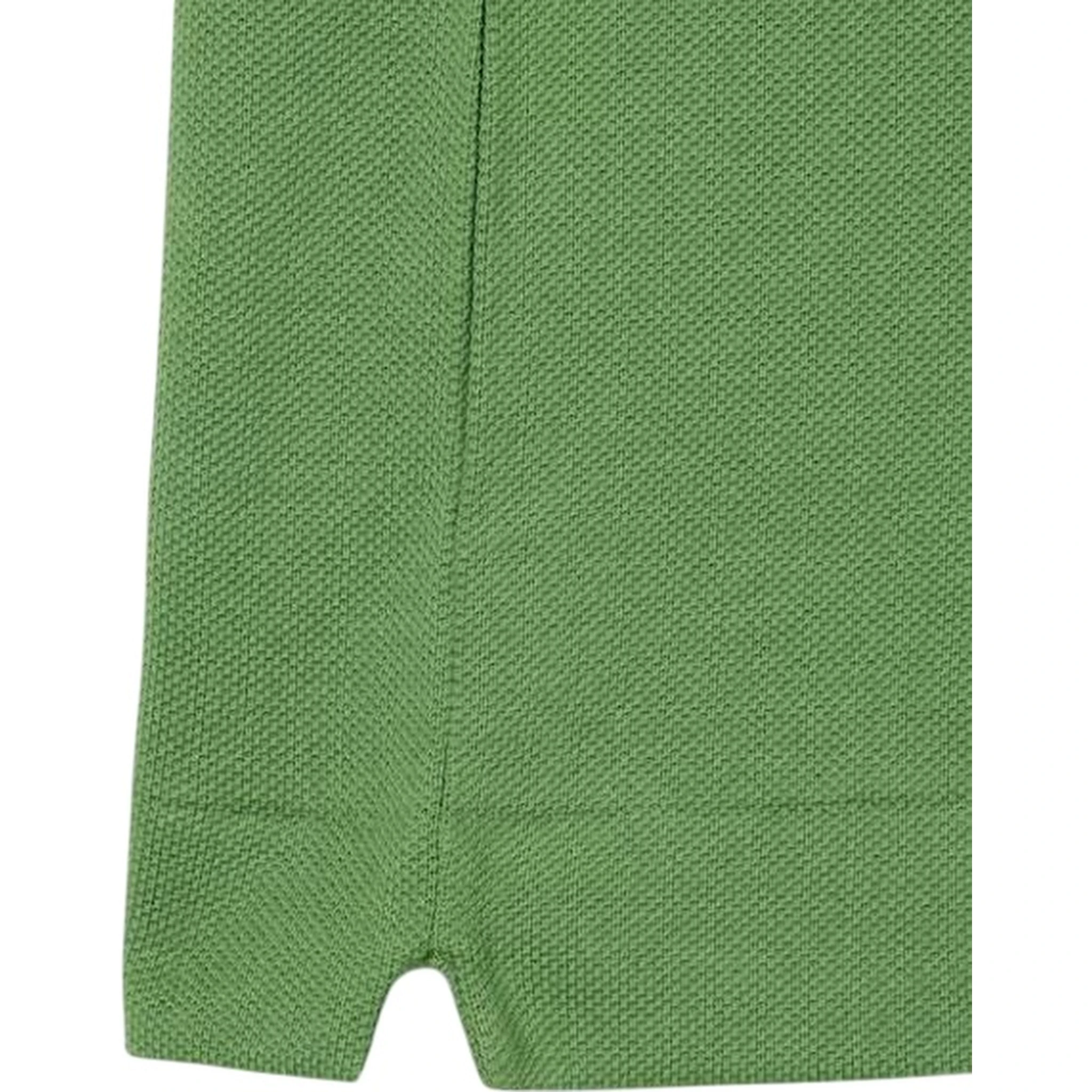 تيشيرتات وبولو لاكوست خضراء