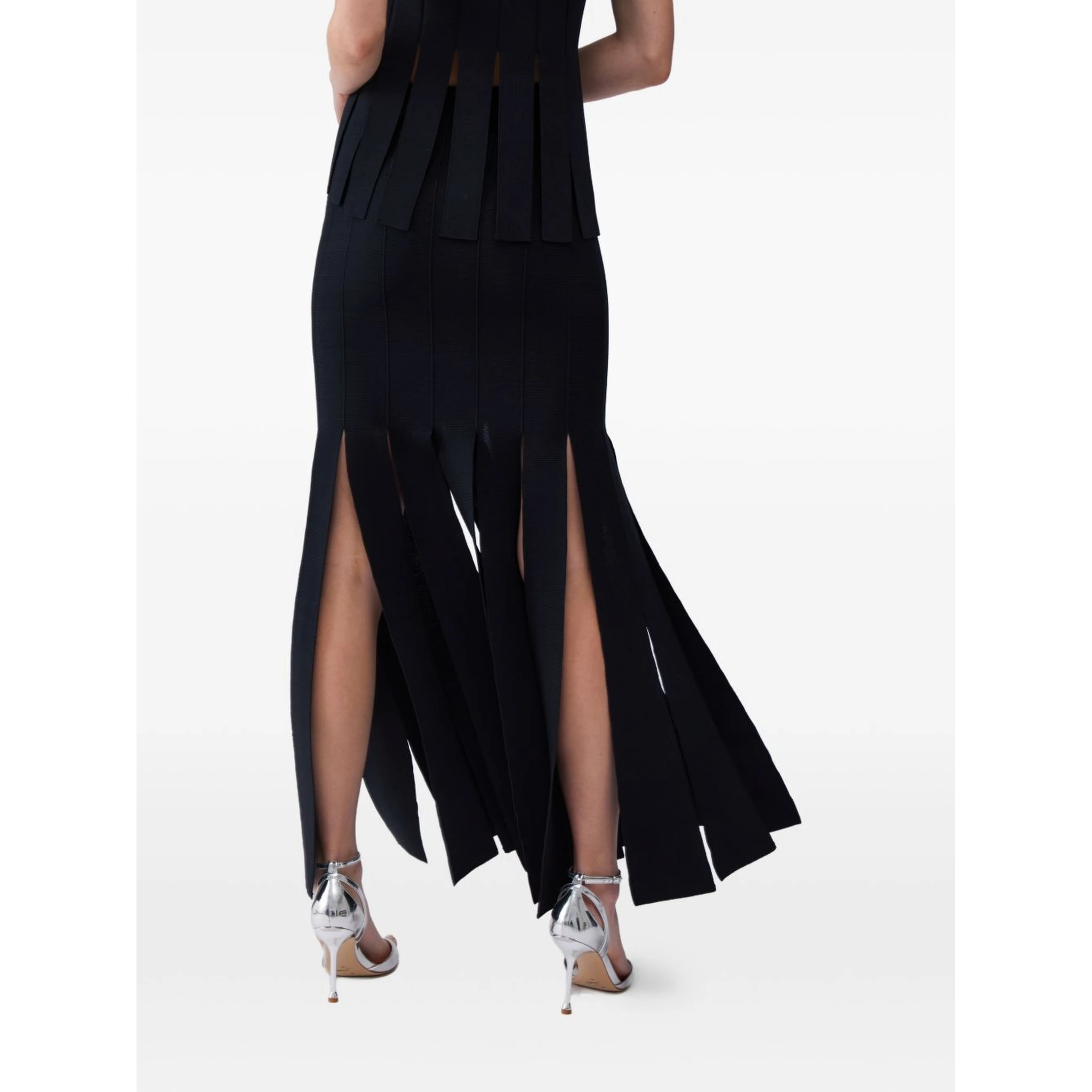 تنانير ليو جو السوداء