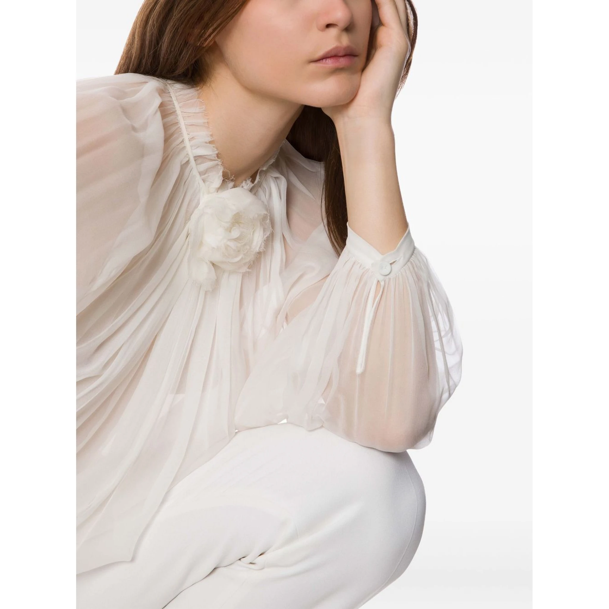 قمصان ألبرتا فيريتي البيضاء