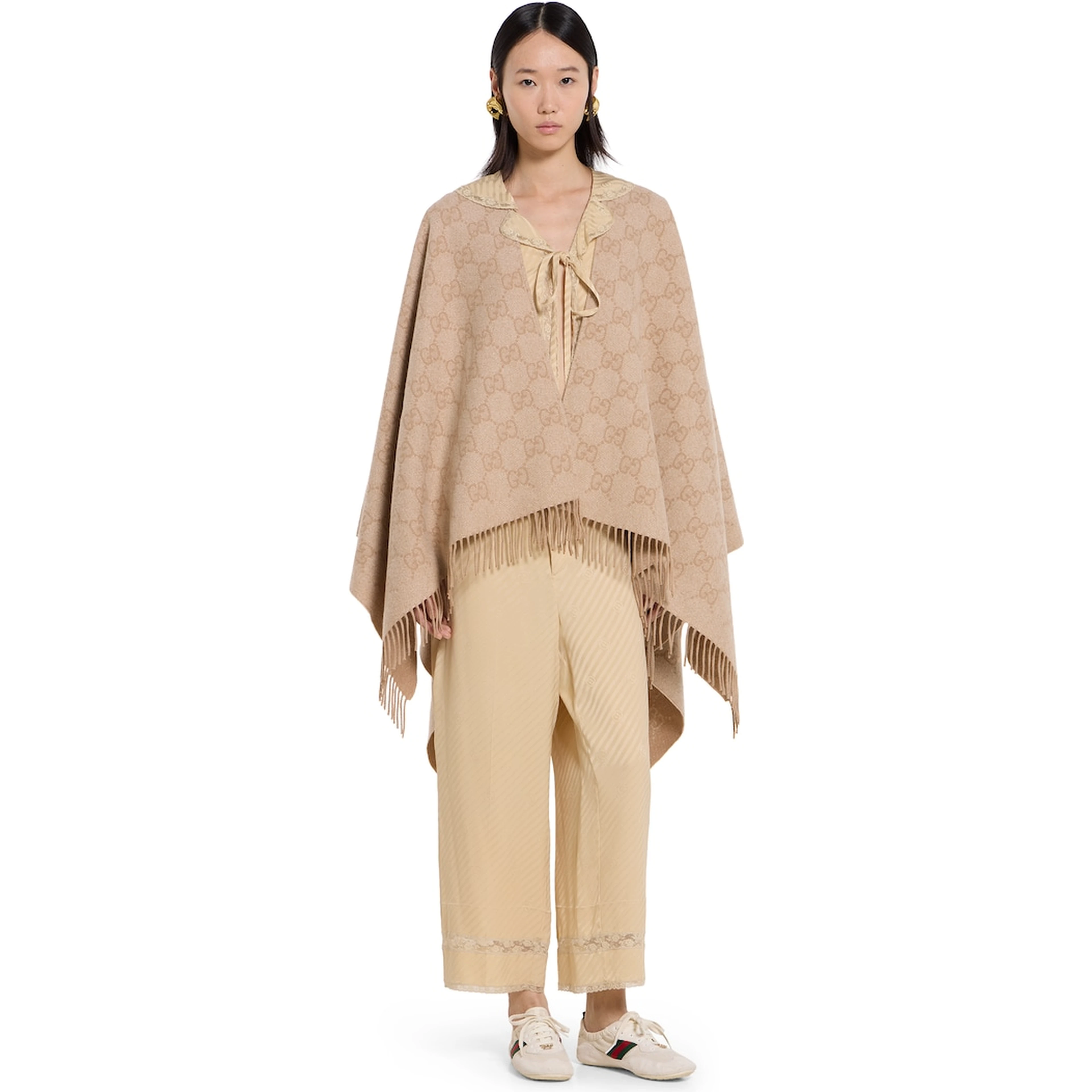 Gucci Scarfs Beige