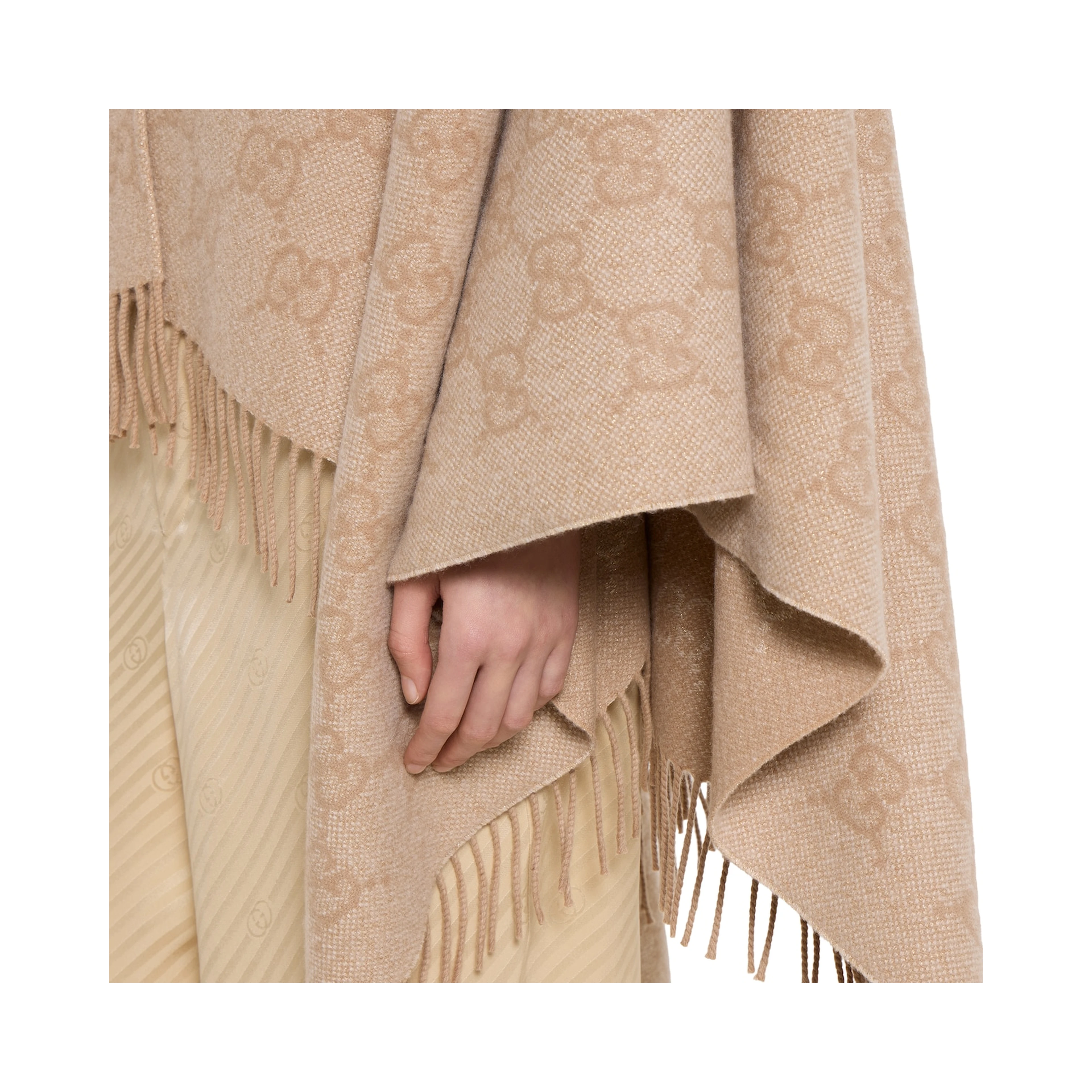 Gucci Scarfs Beige