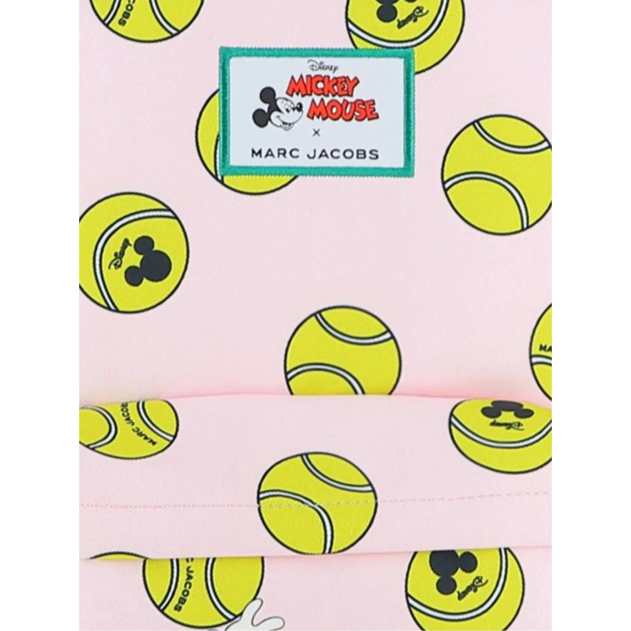 حقائب مارك جاكوبس.. وردية اللون