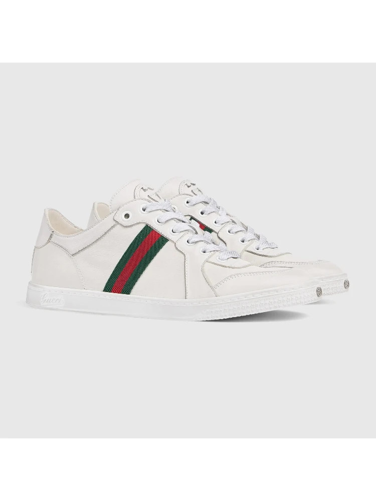 "Stretch" sneakers alternative