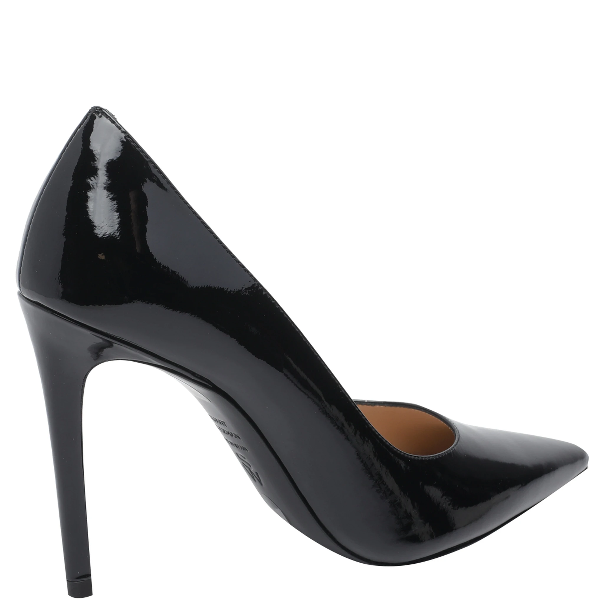 ستيوارت ويتزمان بكعب أسود