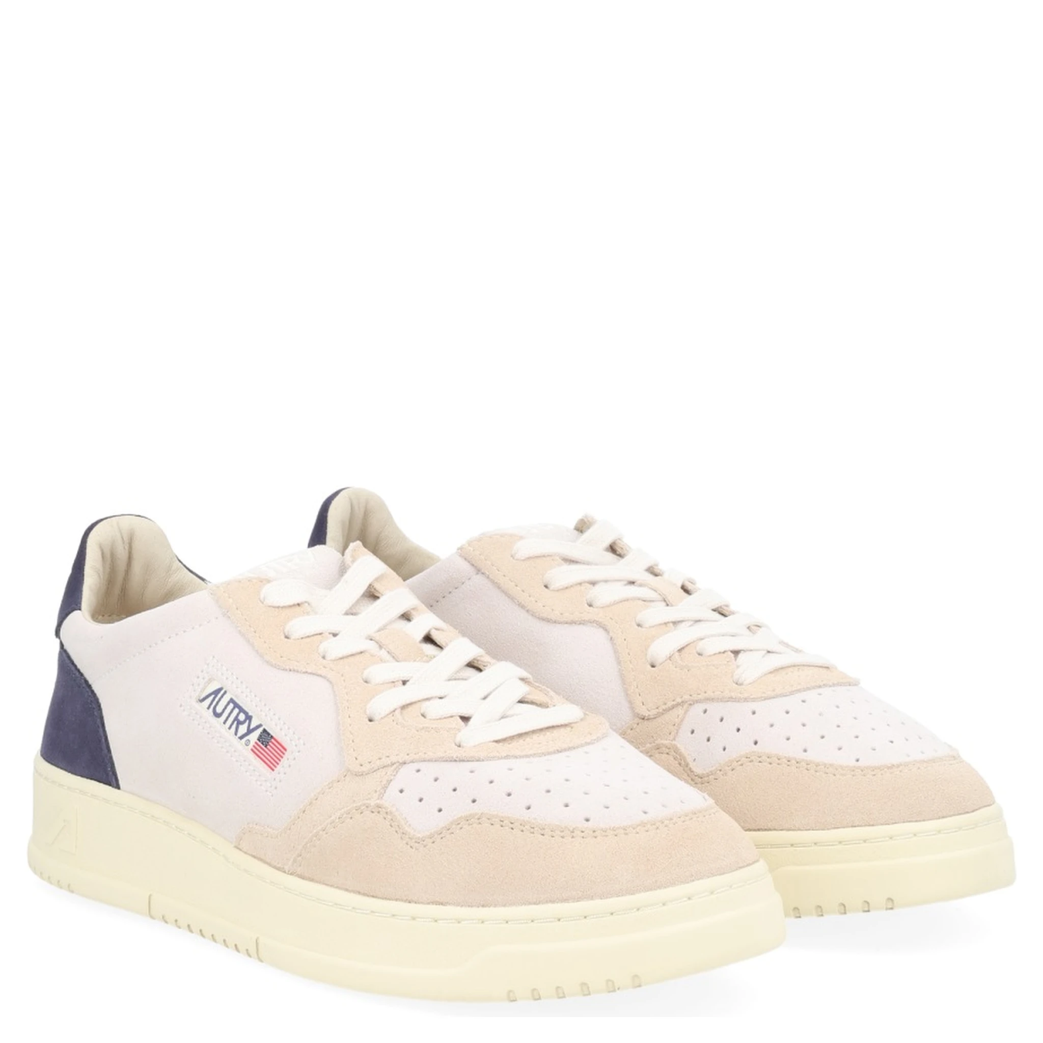 "MEDALIST LOW" SNEAKER
