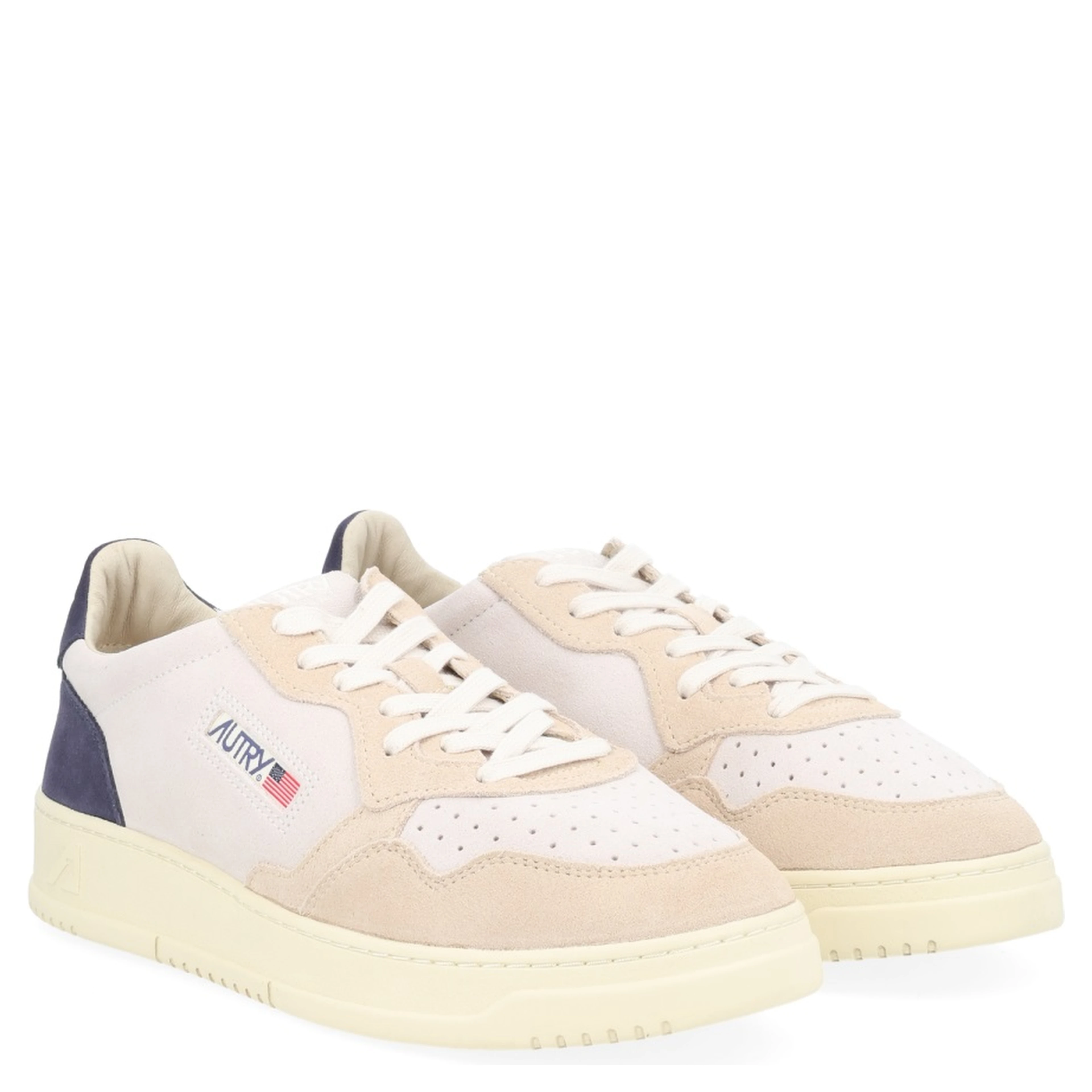 "MEDALIST LOW" SNEAKER