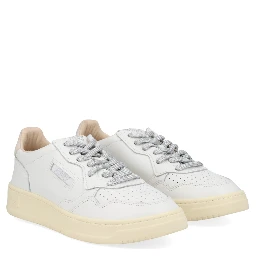 "MEDALIST LOW" SNEAKER