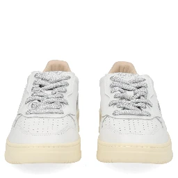 "MEDALIST LOW" SNEAKER