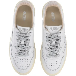 "MEDALIST LOW" SNEAKER