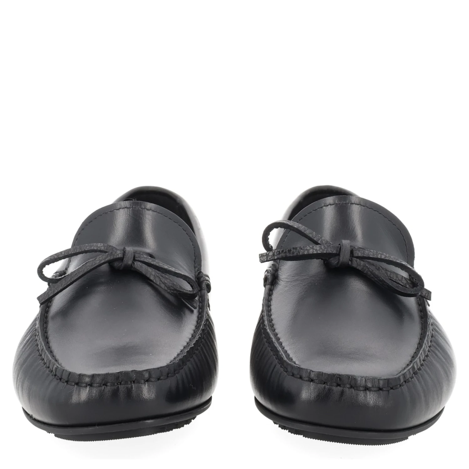 MOCCASIN WITH BOW