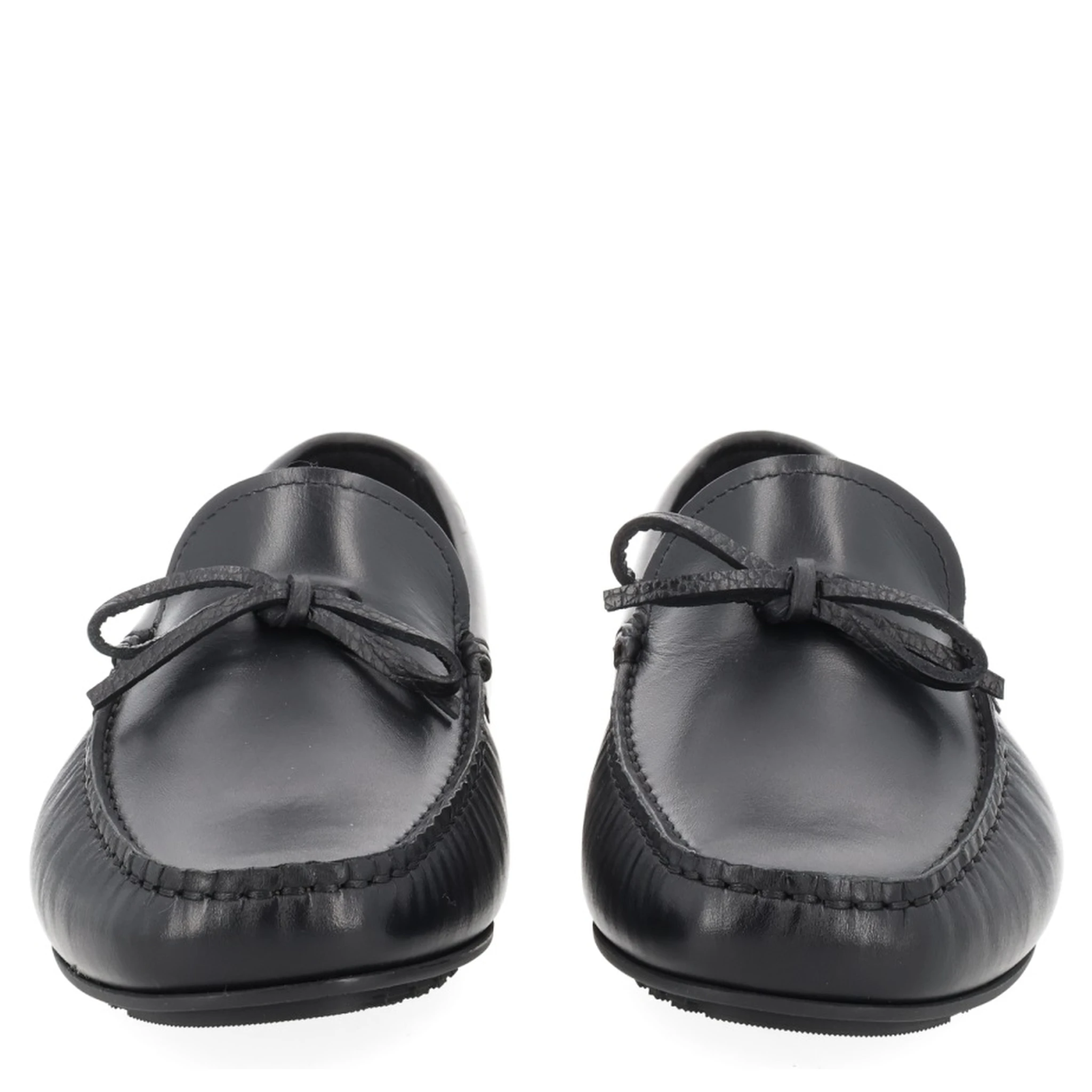 MOCCASIN WITH BOW