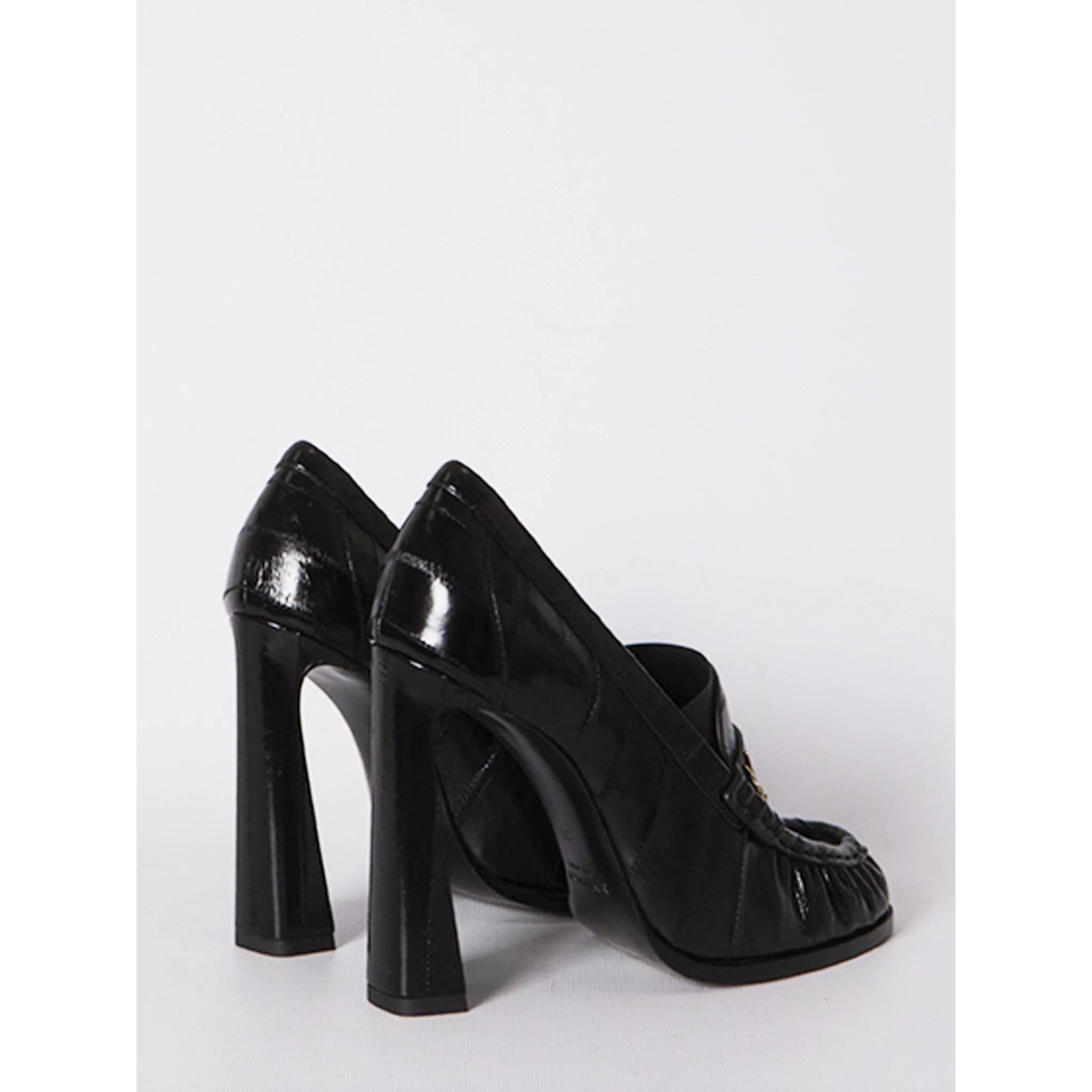 Le Loafer pumps in eel skin