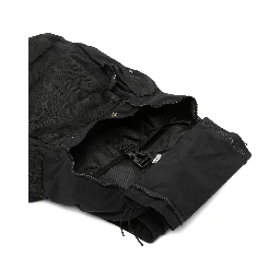 حقائب شركة سي بي.. أسود