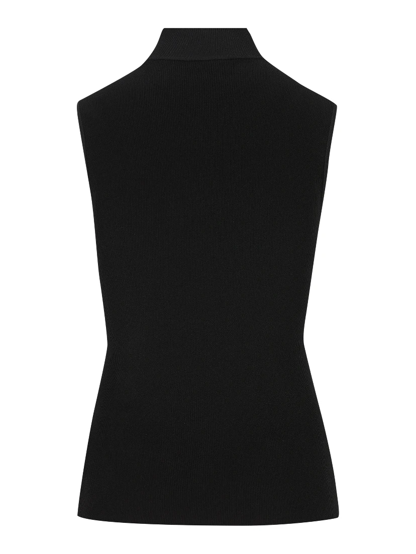 بلوزة سوداء من لوي