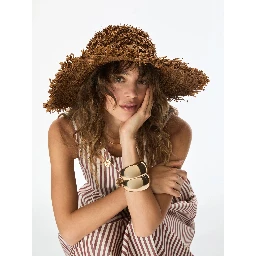 AND BLUES IBLFALESIA HAT