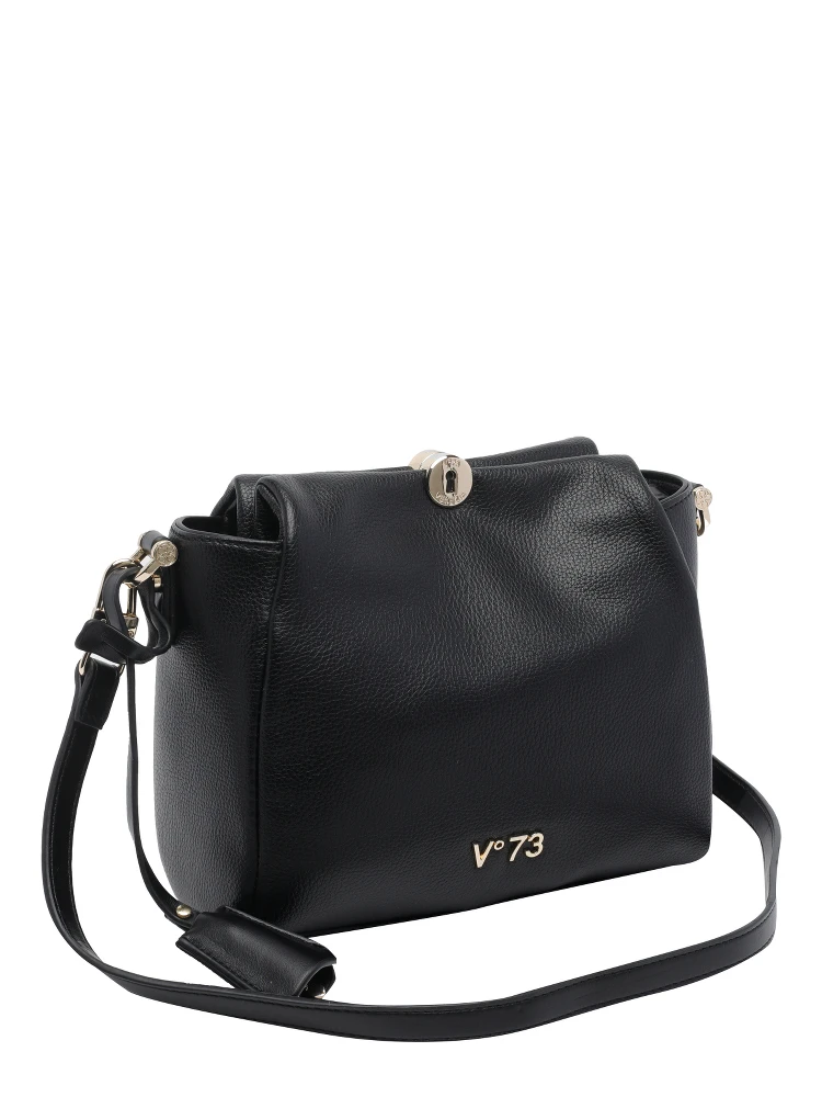 V°73  Black alternative