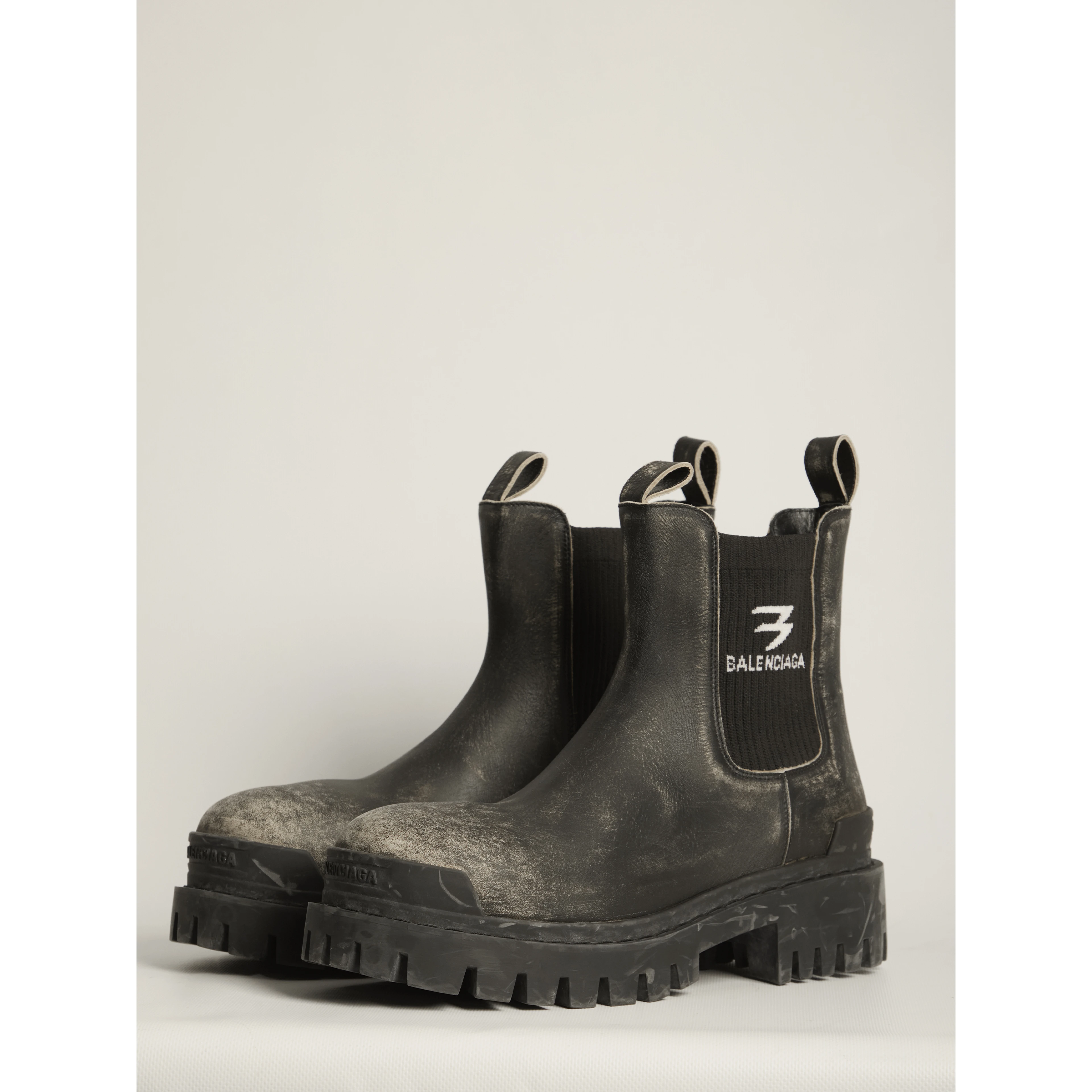 Chelsea Strike Boots