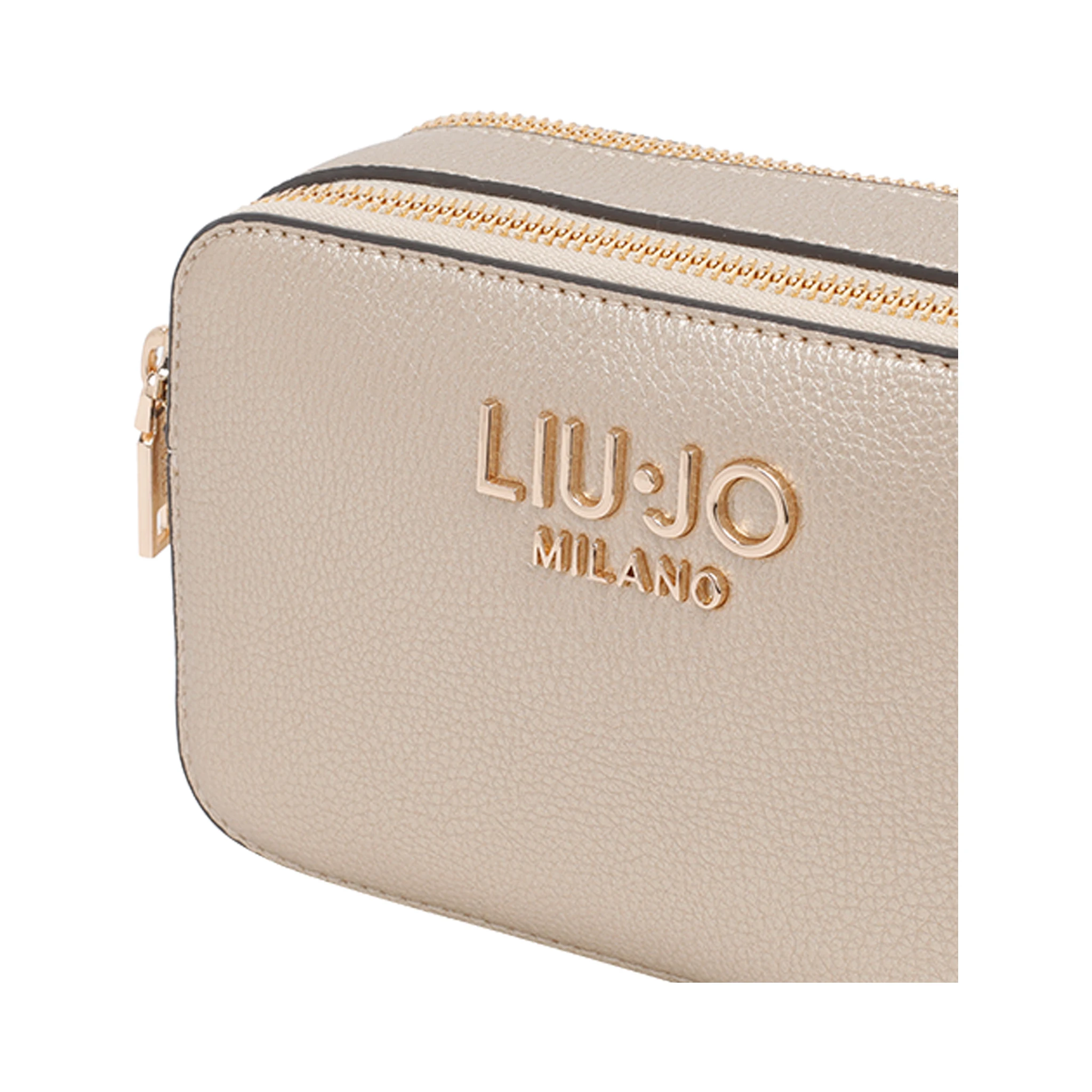 حقائب ليو جو.. ذهبية