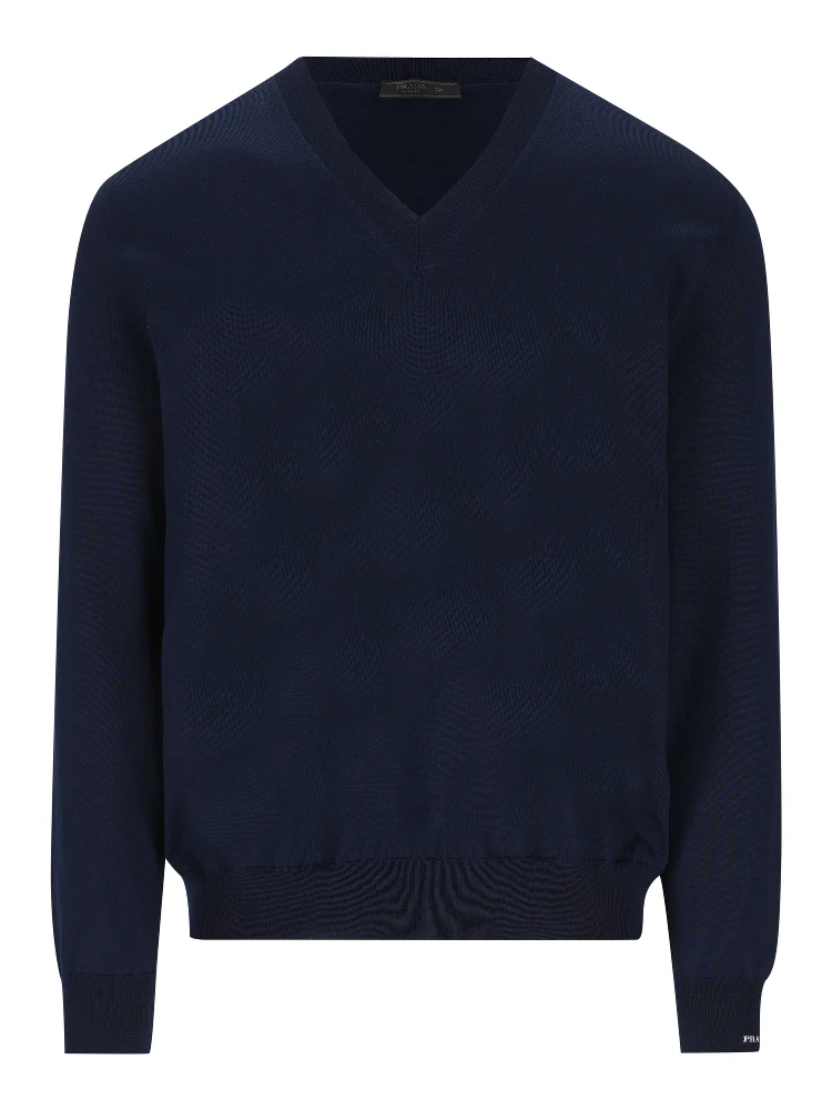 كنزات برادا زرقاء