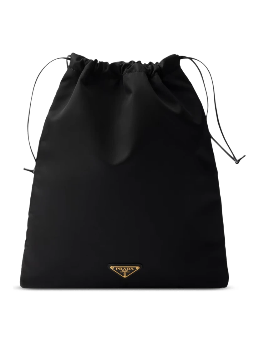 حقائب برادا.. أسود