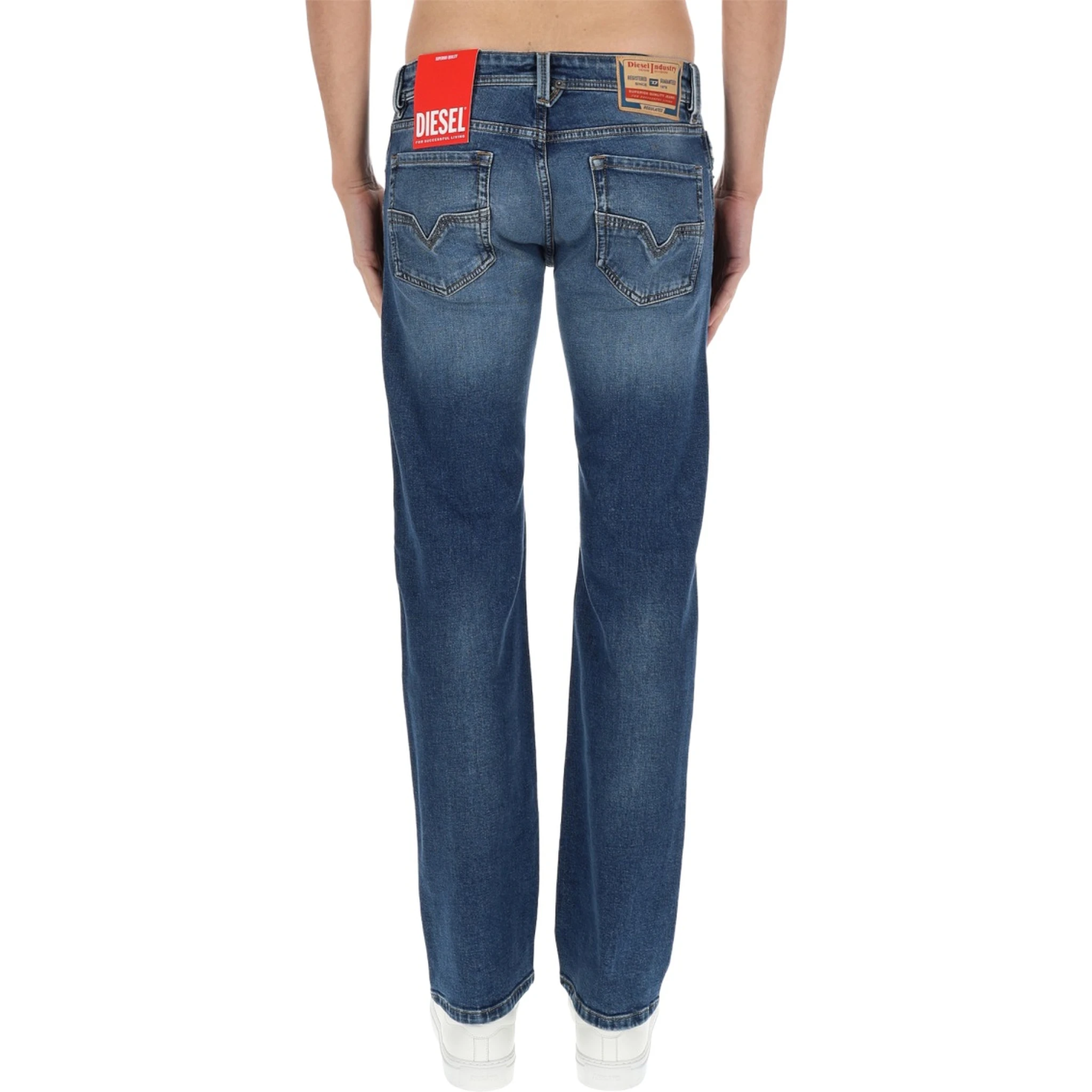 "1985 LARKEE" JEANS