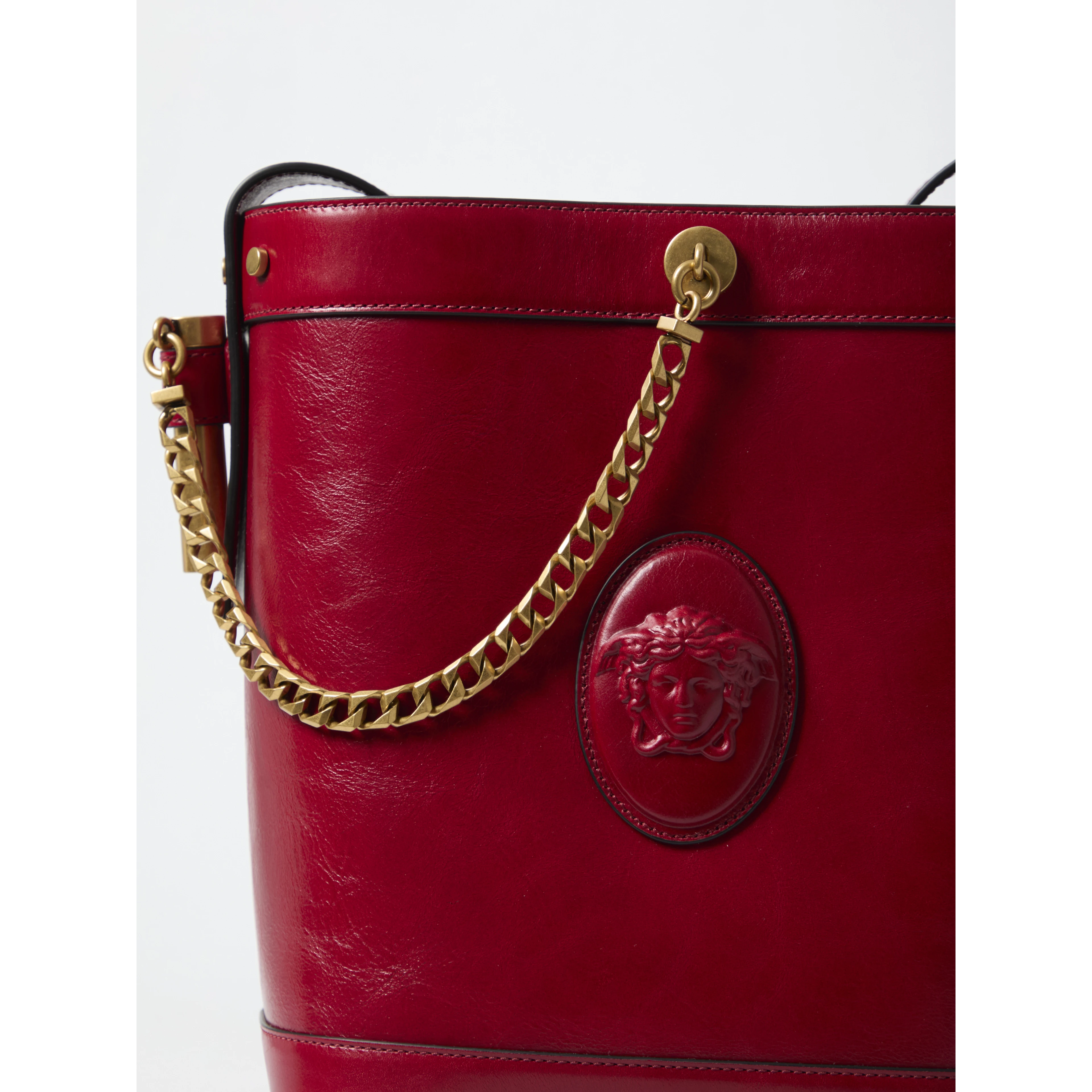 Medusa bucket bag
