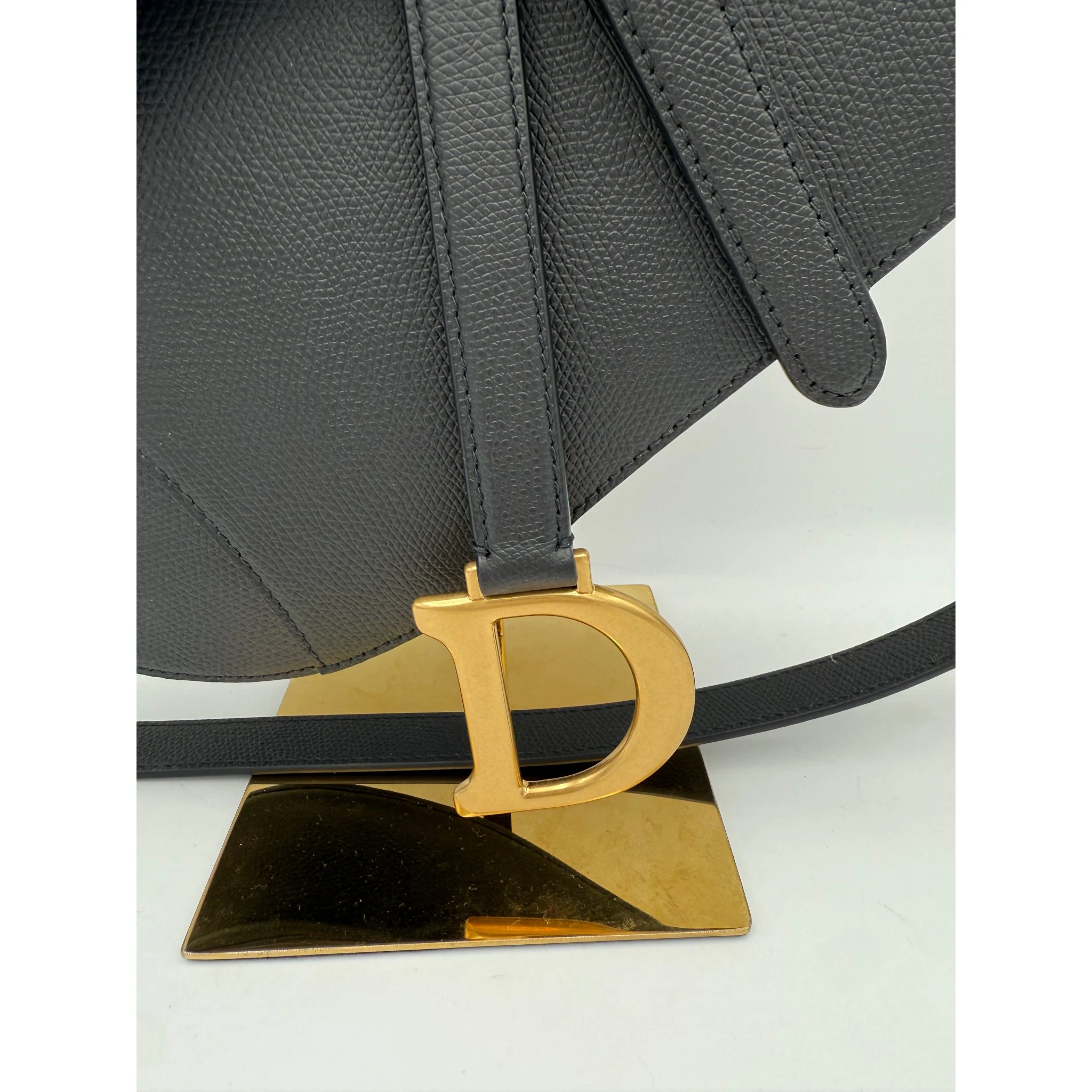 DIOR SADDLE Grained Calfskin Handbag