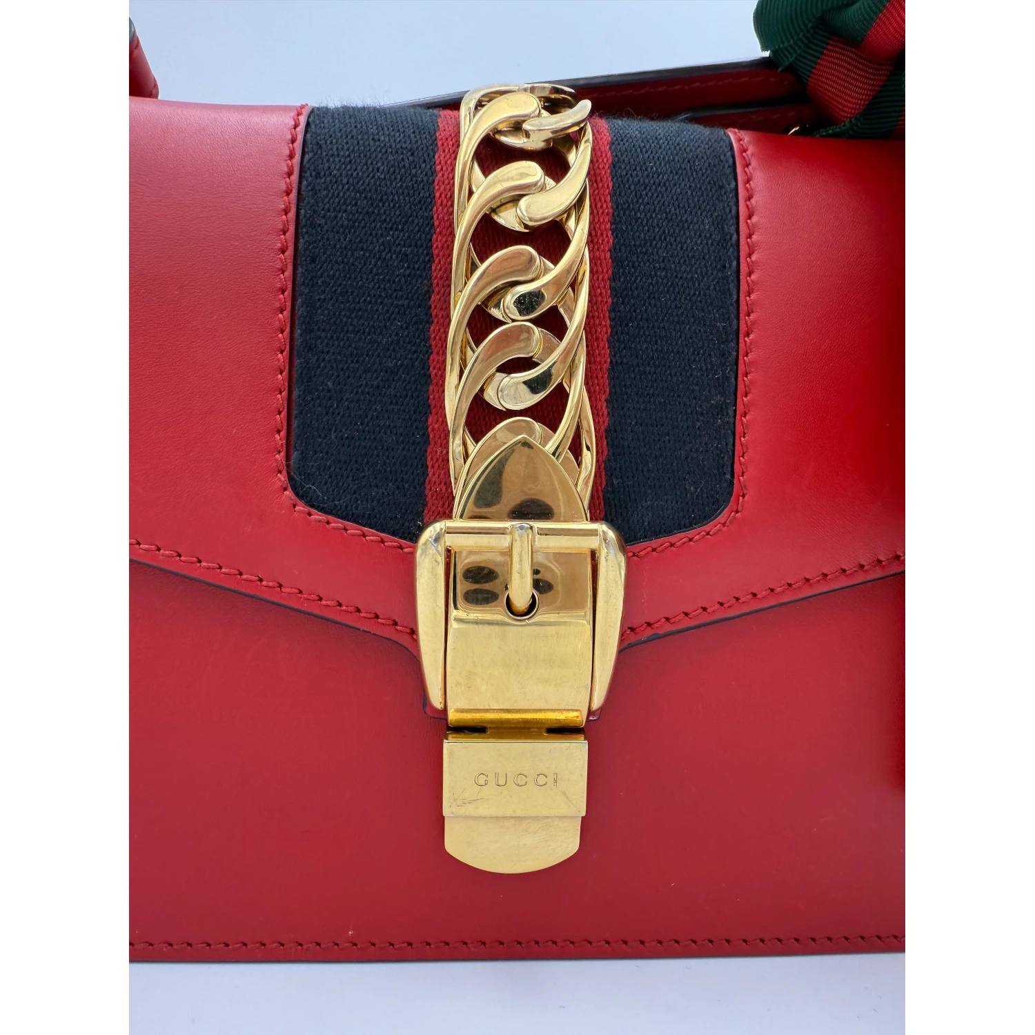 GUCCI SYLVIE Red Handbag