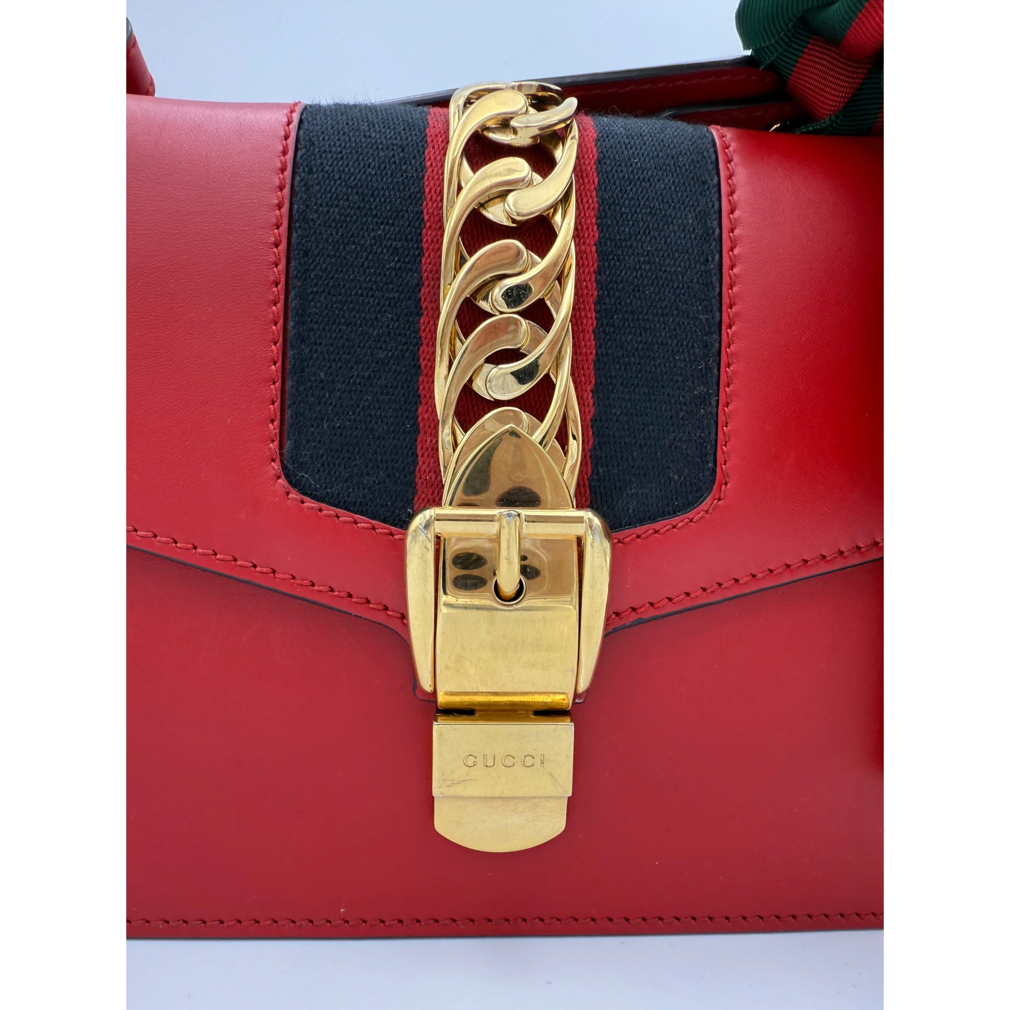 GUCCI SYLVIE Red Handbag