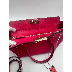 VALENTINO GARAVANI Rockstud Medium Pink Handbag