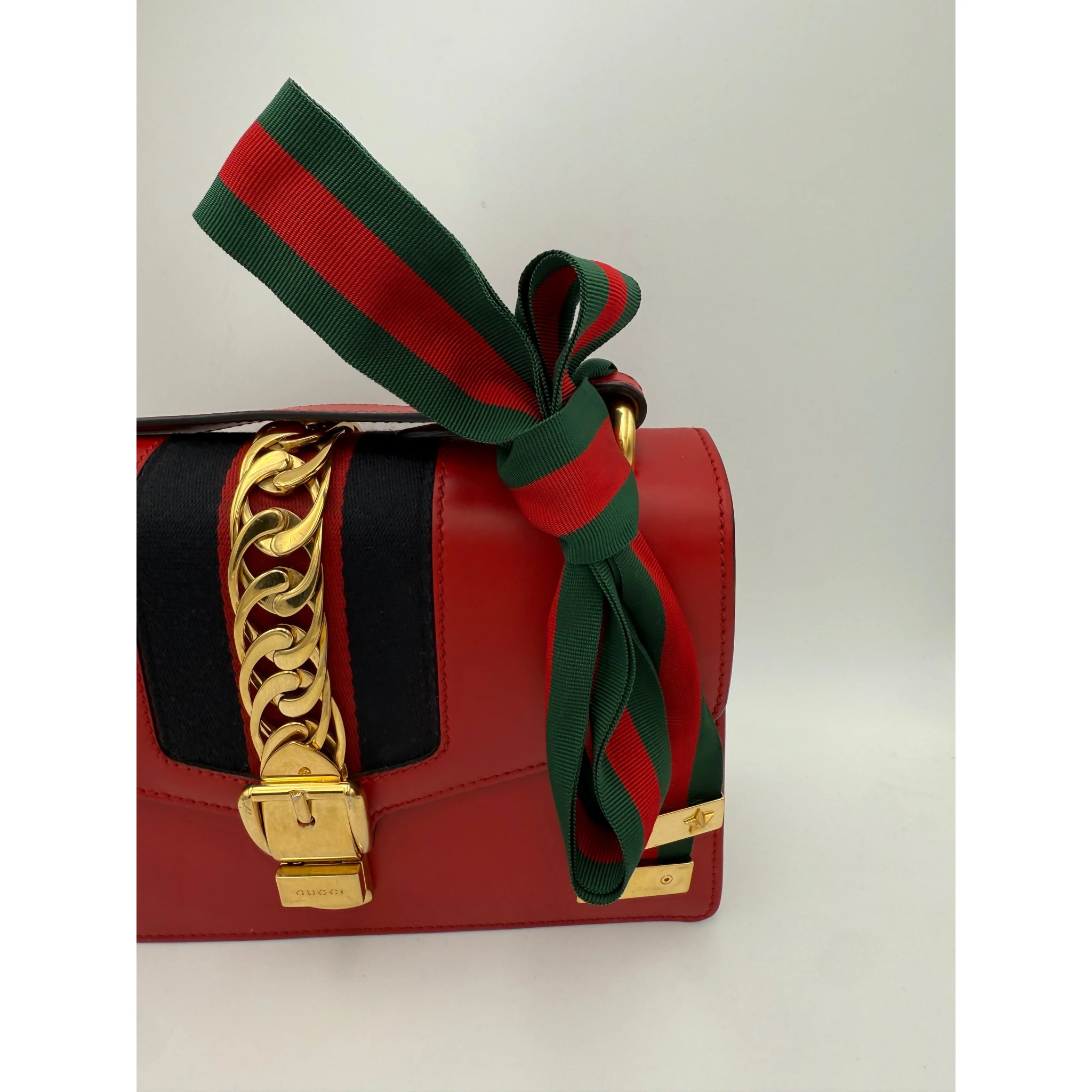 GUCCI SYLVIE Red Handbag