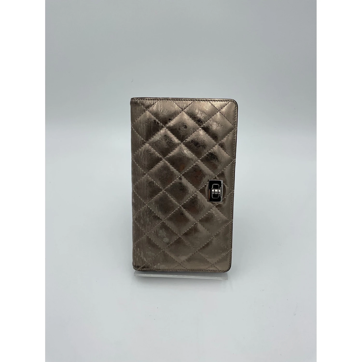 CHANEL Matèlassè Platinum Wallet